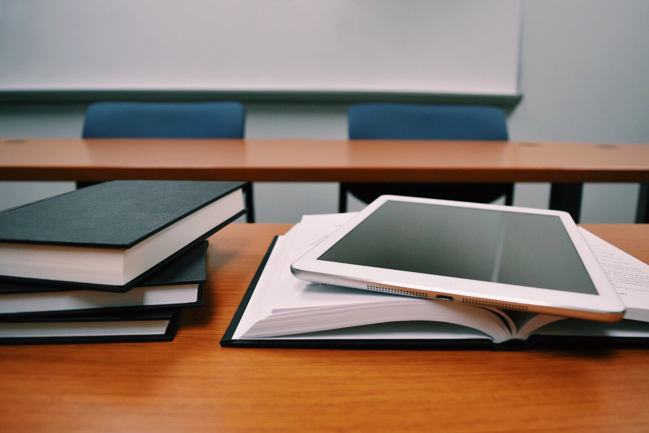 Les cours d’anglais en « classe inversée » : Comment faire travailler vos élèves en autonomie avec Streamglish ?